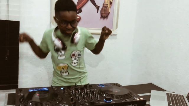 This kid DJ is on another level😳🤯🔥#djnxtlevel смотреть онлайн
