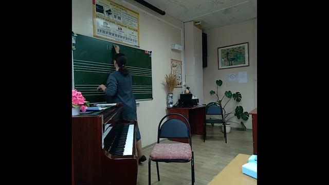 24.09.2022. V класс. РЕ БЕМОЛЬ МАЖОР. Сольфеджио. смотреть онлайн