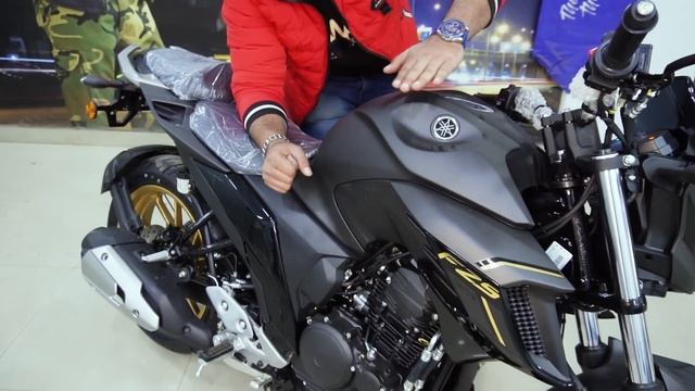 A Street Fighter With A 249cc Single Cylinder Yamaha FZS 25 New Colors - King Indian