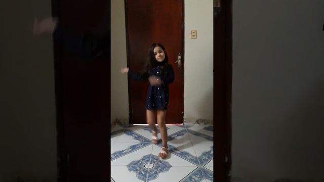 Abi Luna bailando desde esa noche Thalia смотреть онлайн
