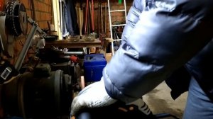 Устанавливаем распиловочный диск в DEKO DKCS185LD3 185 мм.