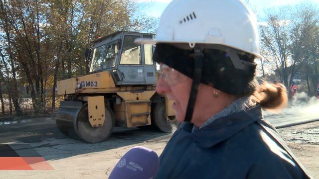 Современный асфальтоукладчик — в помощь дорожной службе Уральской Стали смотреть онлайн