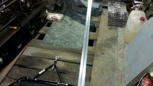 Устанавливаем накладки на сани