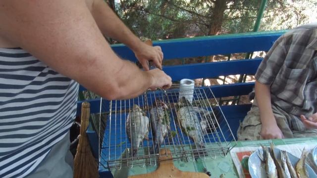 Празднование дня рыбака. Рыба фаршированная на гриле. 08 07 2018 смотреть онлайн