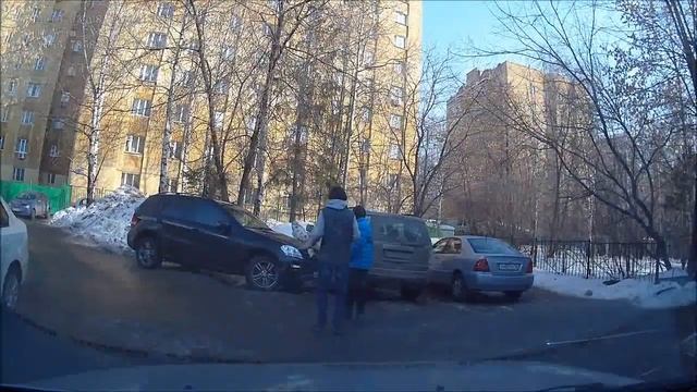 Mercedes parking fail смотреть онлайн