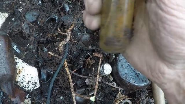 Ohio Treasure Hunting DIGGING OLD DUMP Silver & MORE!!!!!! смотреть онлайн