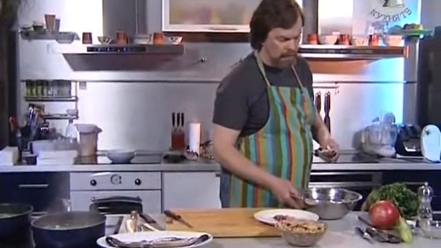 Мужская Еда - 64 - Припущенная форель и зеленый лобио смотреть онлайн