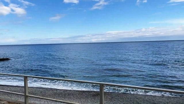 Крым сезон 2023. Ялта. Будет ли сезон на самом знаменитом пляже Ялты? Массандровский пляж погуляем смотреть онлайн