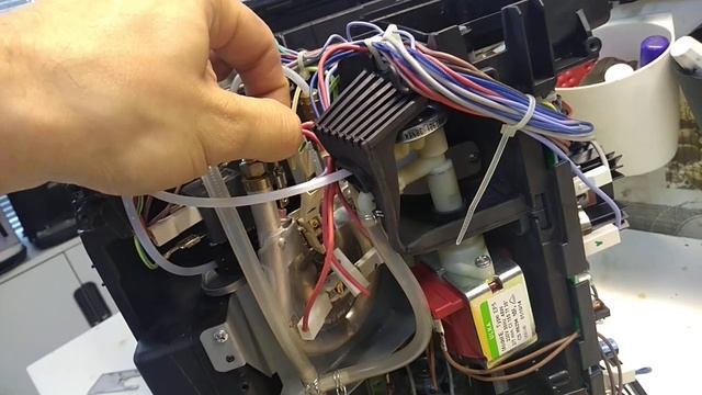 DeLonghi Perfecta Cappuccino steam boiler defects смотреть онлайн