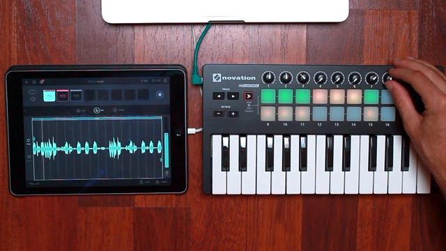 // Launchkey Mini // and // Blocs Wave // - Novation Live performance смотреть онлайн