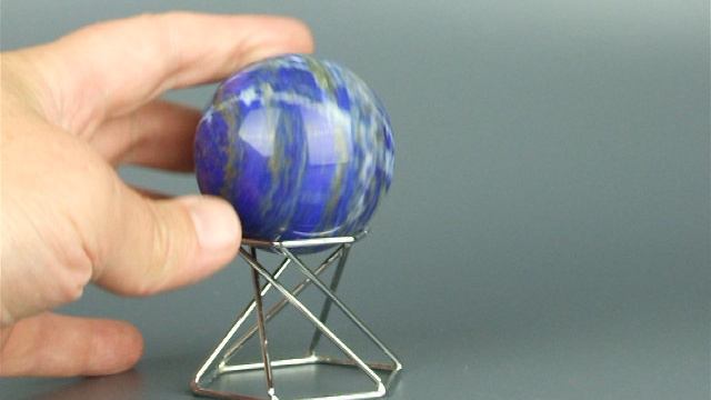 Шар из Лазурита диаметр 53 мм на подставке // 610 смотреть онлайн