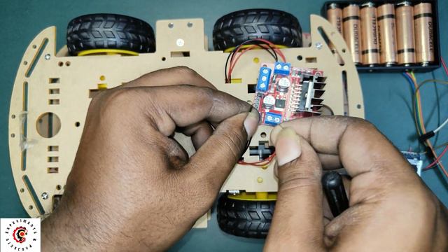 Surveillance Car using ESP32 CAM module | ESP32 Cam wifi-car తెలుగు | #viral #diy #esp32 #telugu смотреть онлайн