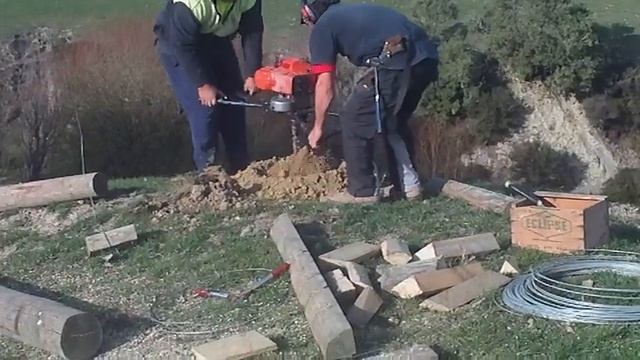 Home made two man post hole borer смотреть онлайн