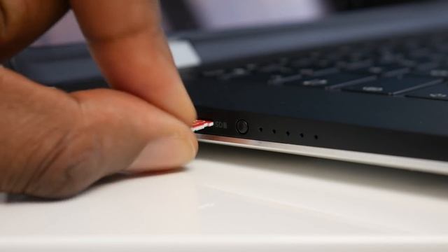 Dell XPS 15 2-en-1 2018 (9575) : Le meilleur PC fin et puissant ? Le Test смотреть онлайн