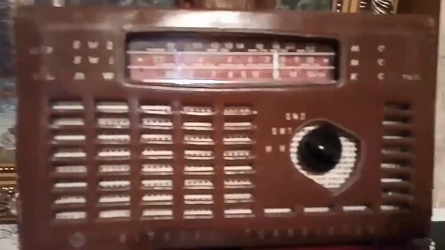 Радиоприемник HITACHI 859D Дневной и вечерний прием смотреть онлайн