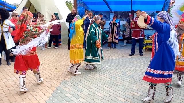 05.06.2022г Фестиваль национальных культур г.Сургут ХМАО-Югра. смотреть онлайн