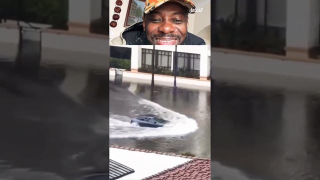 Tesla Makes It Through Flood. смотреть онлайн