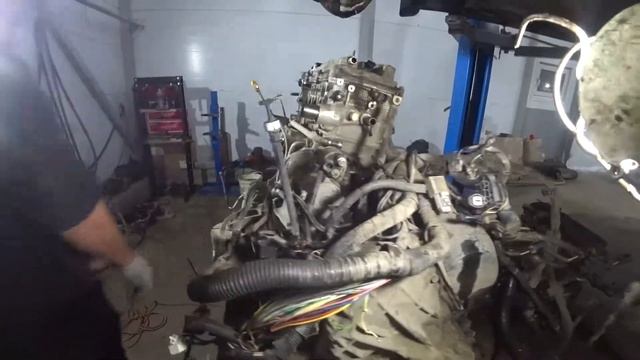 Работаем. Замена мотора Camry ACV40 2AZ-FE смотреть онлайн