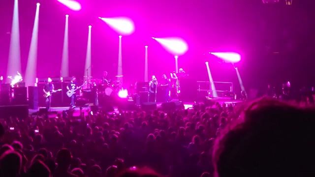 Pearl Jam - In Hiding - Xcel Energy Center - St. Paul, MN - September 2, 2023 смотреть онлайн