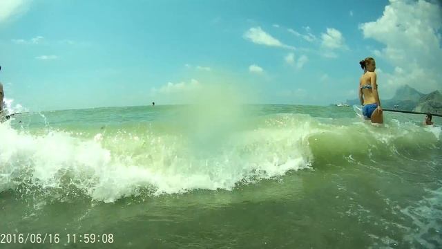 На море (капля на камере)
