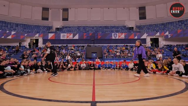 Моисеев Андрей vs. Казимирова София | 1 круг | Хип-Хоп 1х1 7-12 лет | Hip Hop Unite 2021 смотреть онлайн