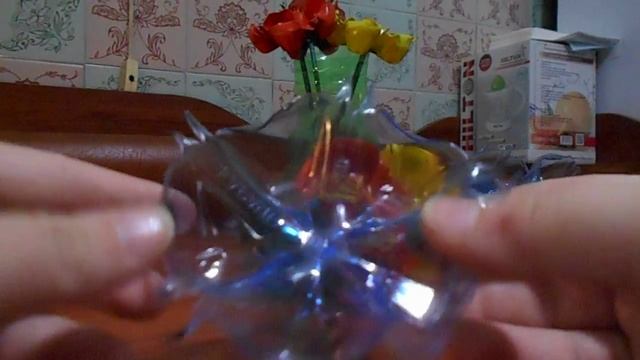 10. Как сделать цветочек из донышка пластиковой бутылки... смотреть онлайн