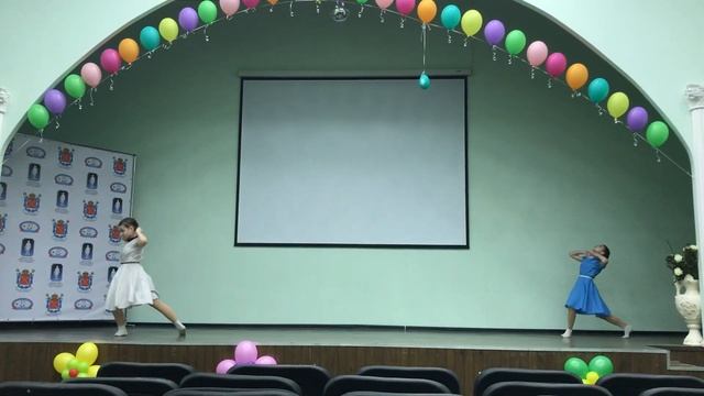 Зайцева Анастасия и Эсперова Ольга - "Фотография на память", современный танец смотреть онлайн