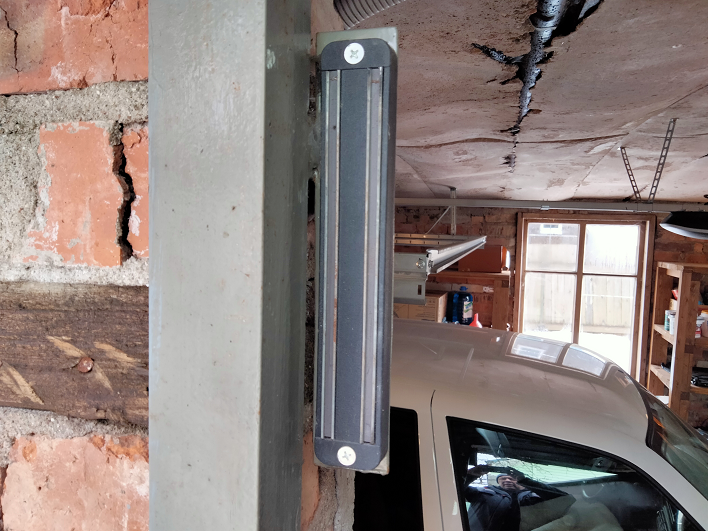 Лайфхак для гаражной двери. Магнитный держатель смотреть онлайн