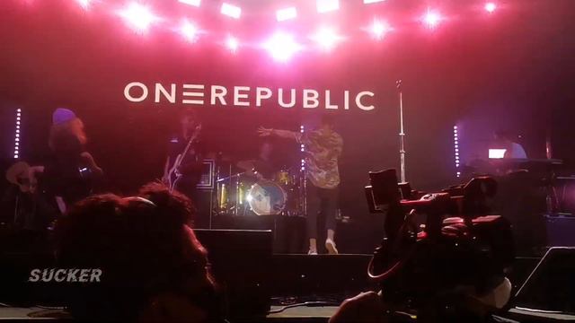 Sucker (JoBro cover) - Onerepublic live in Jakarta (25.02.2023) смотреть онлайн