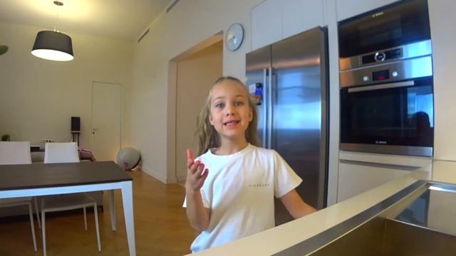 Дед против улиток? Внучка президента Ева и ее питомцы Улитки Ахатины