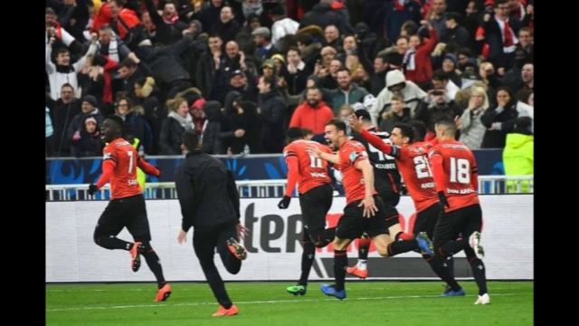 Неймар ударил болельщика в лицо смотреть онлайн