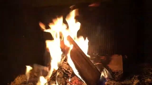 Костер горит. /Треск дров / Звуки огня для снятия стресса, расслабления. смотреть онлайн