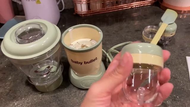 HOW I MAKE MY OWN BABY FOOD | VLOGMAS DAY 6 смотреть онлайн