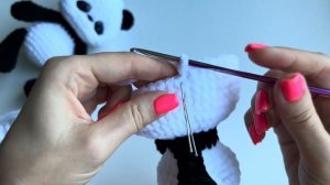 Вязаная маленькая панда крючком // Мастер-класс