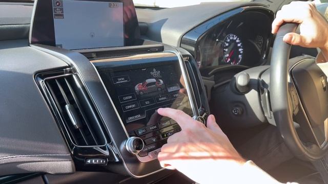 Обзор Toyota Camry 70 G и Toyota Crown 220 Hybrid RS Advance. Цены и комплектации смотреть онлайн