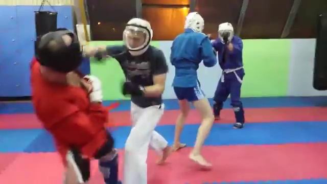 Видео10- Тренировка по Кудо в ФОК "Крылья Советов" взрослые смотреть онлайн