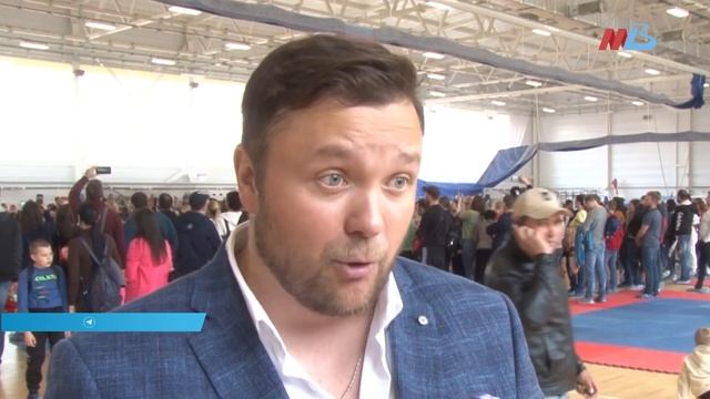 В Волгограде акция «Дети городов-героев» объединила знаменитых спортсменов и будущих чемпионов смотреть онлайн