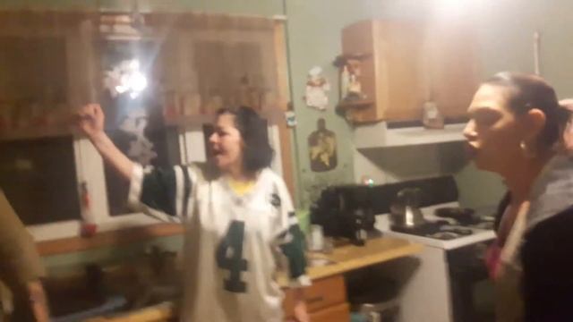 MOM FIGHTS ANGRY DRUNK HARDCORE! смотреть онлайн