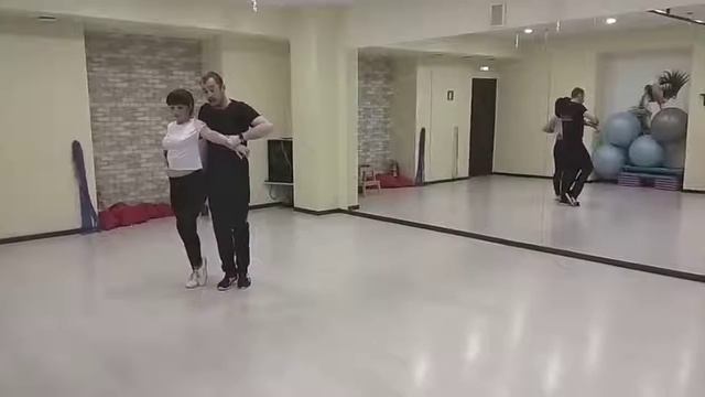 bachata в энгельсе. Разбор связки старшей группы DreamDance смотреть онлайн