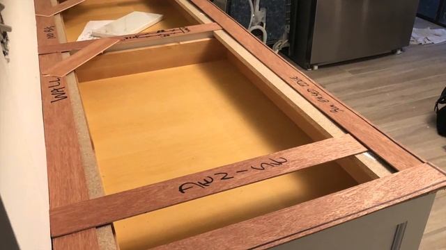 How Silestone Calacatta Gold Countertops looks installed? смотреть онлайн