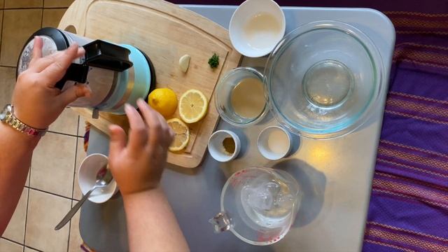 Super Simple Hummus Recipe - Twain Teen Cooking Club смотреть онлайн
