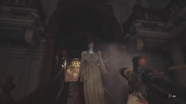 Resident Evil Village lady dimitrescu refuses to be bullied :/ смотреть онлайн