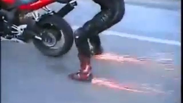 Чел жжет на Yamaha R1 смотреть онлайн