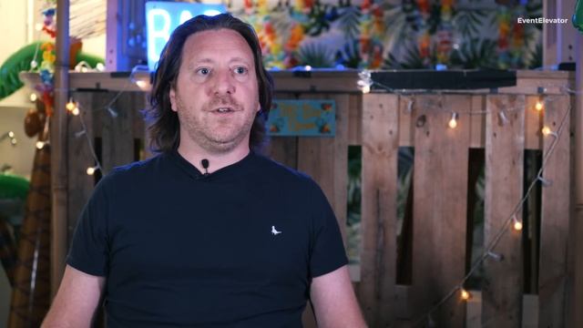 Ed Sheeran +-=÷x „Mathematics“-Tour • Behind the Scenes: Lighting Design, PA Sound and FOH Crew Lif смотреть онлайн