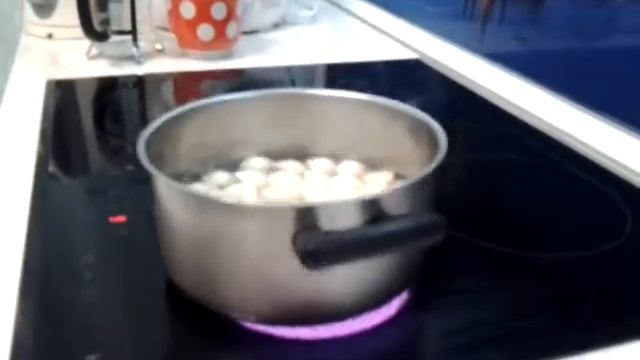 Танцующая кастрюля смотреть онлайн