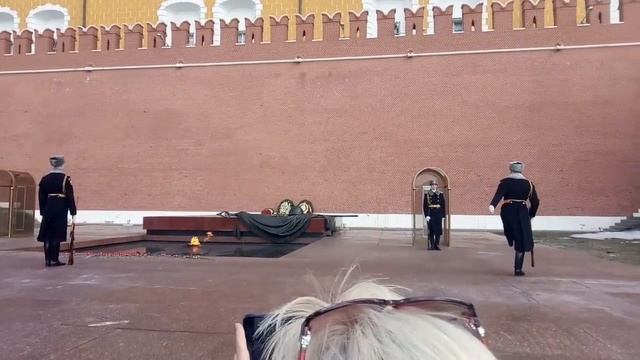 Москва пост номер1 смена караула,вечный огонь 26 марта 2019. смотреть онлайн