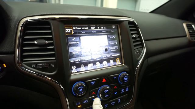 Jeep Grand Cherokee 2016 3.0 (238 л.с.) 4WD AT Laredo - видеообзор смотреть онлайн