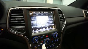 Jeep Grand Cherokee 2016 3.0 (238 л.с.) 4WD AT Laredo - видеообзор