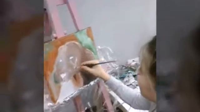 Софья учится рисовать собаку.Фрагменты работы. смотреть онлайн