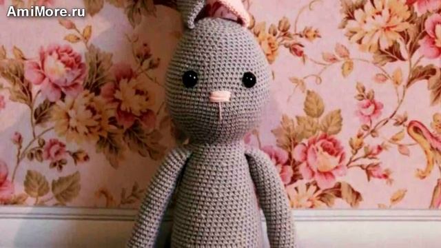 Амигуруми: схема Зайки с розовым ушком. Игрушки вязаные крючком. Free crochet patterns. смотреть онлайн